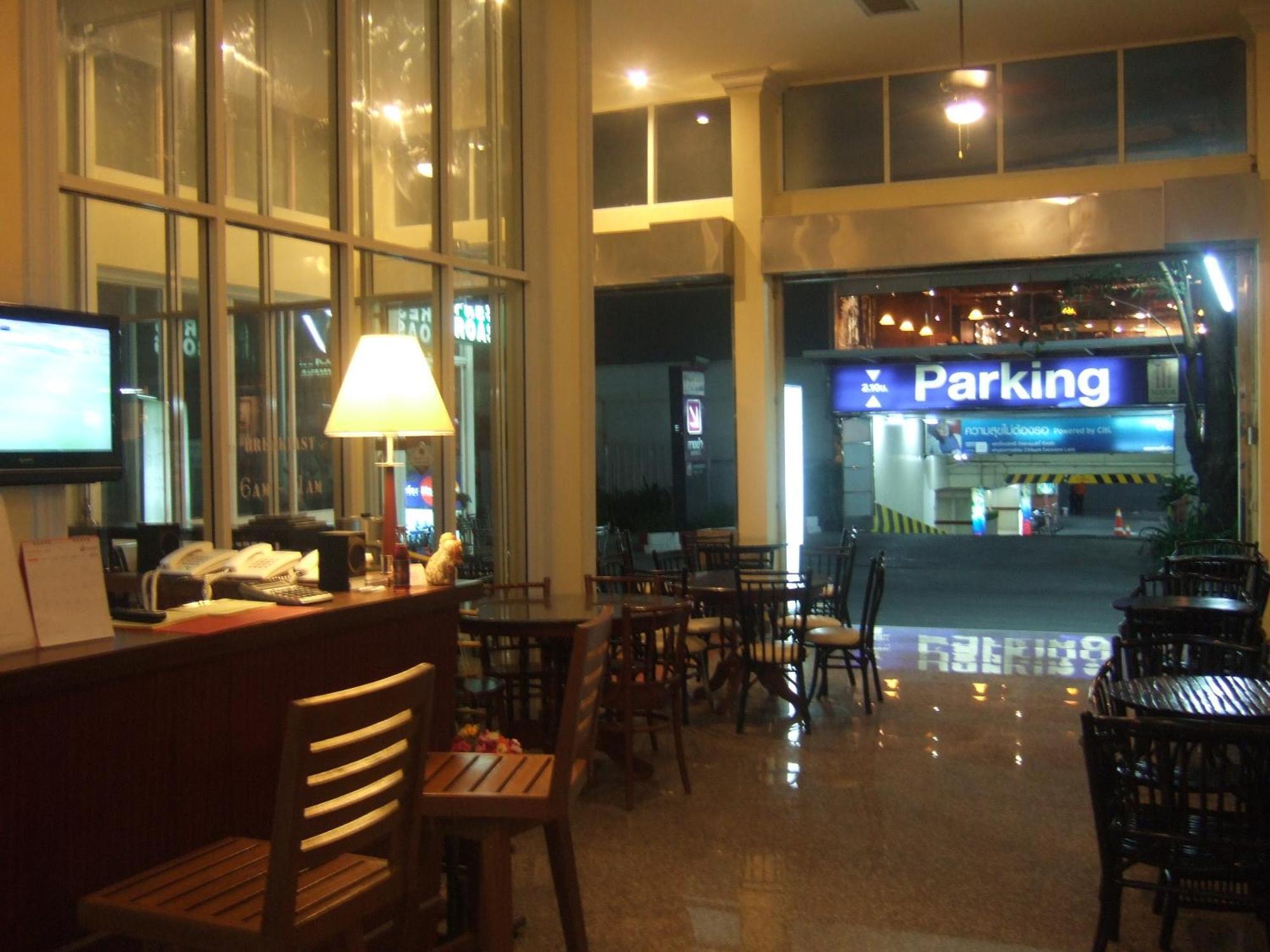 Lodge 61 Hotel Бангкок Экстерьер фото
