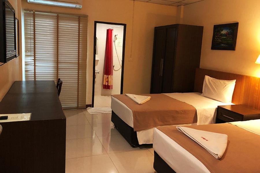 Lodge 61 Hotel Бангкок Экстерьер фото